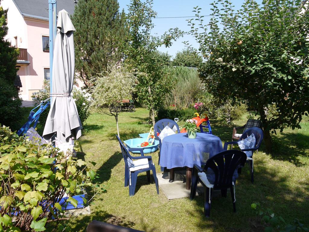 Familien-Ferienwohnung Haustein Konigswalde Extérieur photo