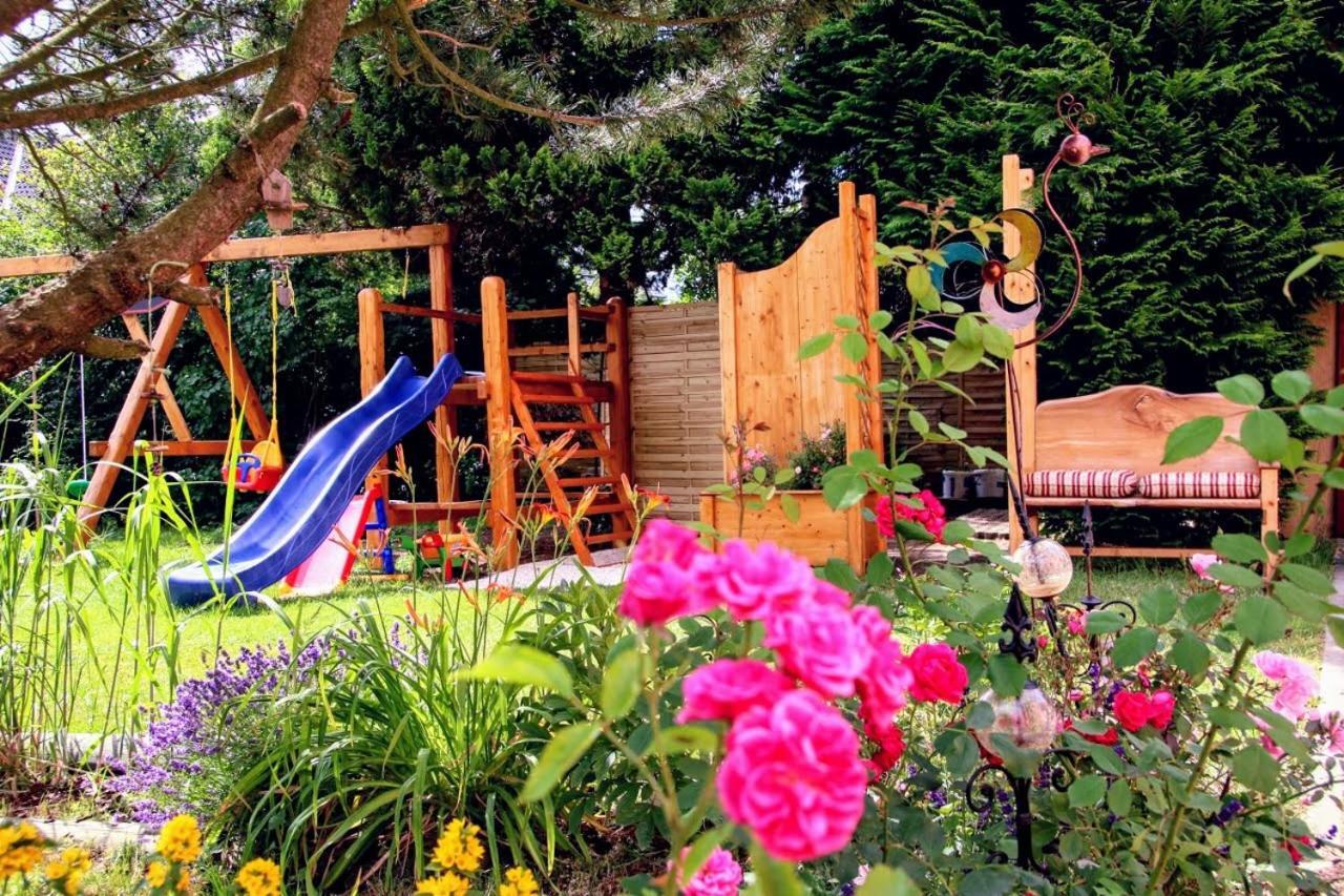 Familien-Ferienwohnung Haustein Konigswalde Extérieur photo
